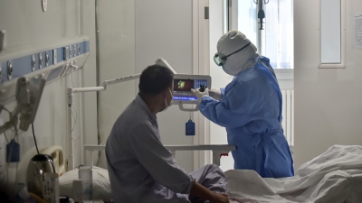 Murieron 251 personas y 12.105 fueron reportadas con coronavirus