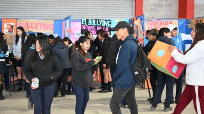 Exposici&oacute;n de piezas comunicacionales sobre ESI en la escuela municipal