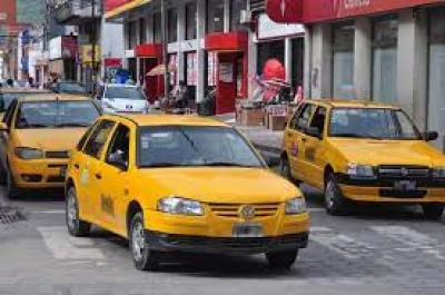 Habilitan a taxis a realizar servicios de compartidos