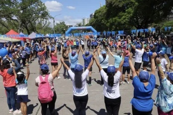 M&aacute;s de 500 personas participaron en la Marat&oacute;n - Caminata "Familia y Diabetes"