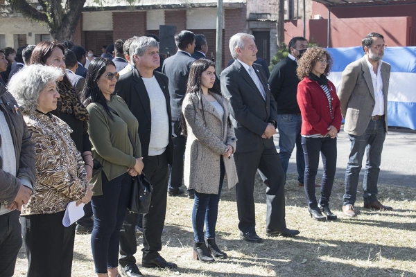 Concejales en aniversario del B&ordm; 17 de Agosto