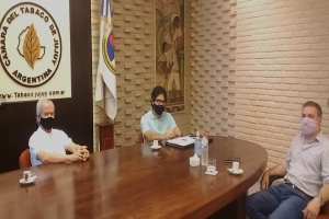 Acciones para resguardar el bienestar de trabajadores tabacaleros