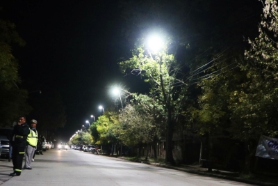 El Intendente Jorge habilit&oacute; el nuevo sistema de iluminaci&oacute;n de la avenida Marina Vilte
