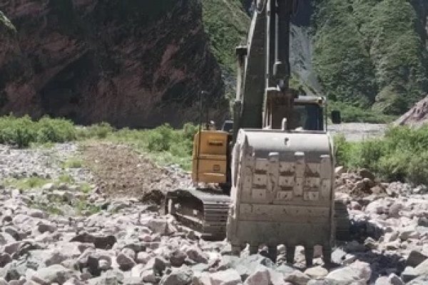 Recursos H&iacute;dricosObras de mantenimiento y prevenci&oacute;n h&iacute;drica en la Quebrada