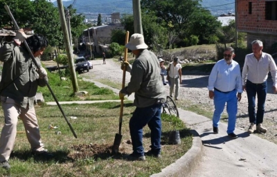 Una ciudad m&aacute;s verde: San Salvador de Jujuy supera los 3000 ejemplares plantados