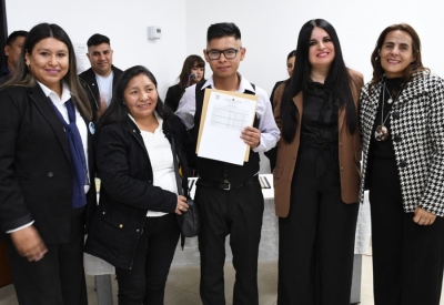 Educaci&oacute;n avanza en la entrega de t&iacute;tulos con validez nacional