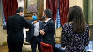 El jefe de la misi&oacute;n del FMI dio positivo y a&iacute;slan a Massa, Guzm&aacute;n y pesce