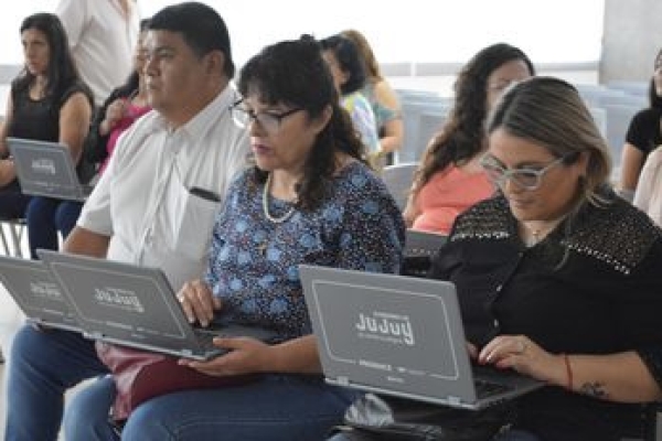 Finalizaron con &eacute;xito los Talleres de Capacitaci&oacute;n en el Uso T&eacute;cnico Pedag&oacute;gico de Aulas Digitales M&oacute;viles