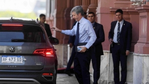 Cumbre para atajar el d&oacute;lar: analizan bajar las retenciones a cero para que el campo liquide