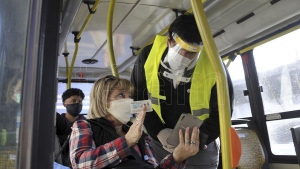 M&eacute;dicos piden m&aacute;s medidas restrictivas por ser el "peor momento" de la pandemia