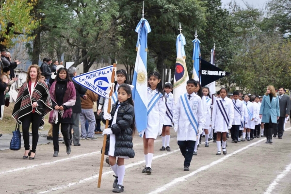 Alumnos de la Escuela Municipal Marina Vilte prometieron Lealtad a la Bandera Nacional