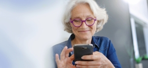 Macro llev&oacute; la "Fe de vida" de jubilados al celular