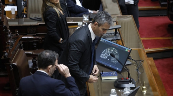 El gobierno logr&oacute; salvar el DNU de tierras con apoyo de Jaldo, Pullaro y Larreta