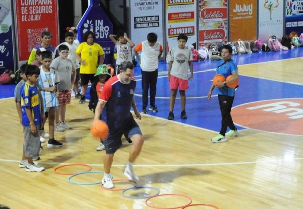 El Campus Deportivo llev&oacute; a los chicos al Estadio Federaci&oacute;n