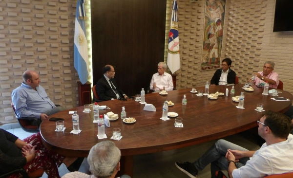 Gobierno se reuni&oacute; con tabacaleros