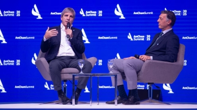 Caputo habl&oacute; sobre las medidas para los d&oacute;lares &ldquo;del colch&oacute;n&rdquo;: &ldquo;No es un blanqueo y no tendr&aacute; tope de USD 100.000, es un nuevo r&eacute;gimen&rdquo;