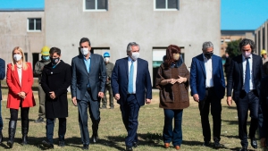 "Gr&aacute;bense esta foto, la foto de nuestra unidad..."