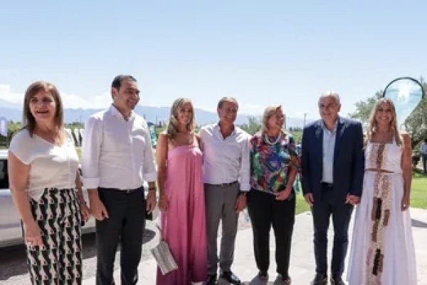Morales visit&oacute; la bodega Belasco de Baquedano en Mendoza