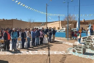 El Gobierno acompa&ntilde;a a productores y adultos mayores de Santo Domingo