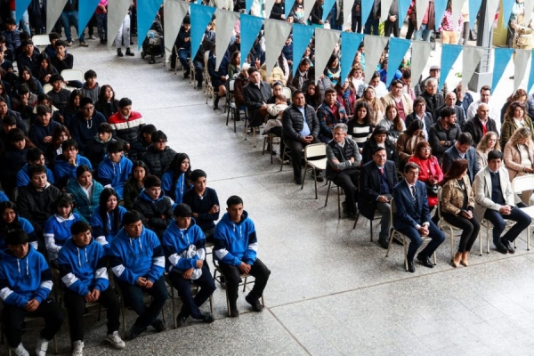 Sadir inaugur&oacute; las obras de refacci&oacute;n integral del Bachillerato Provincial N&deg; 4