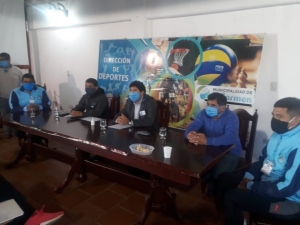 Continuan reuniones deportivas en el interior