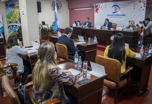 Ultima sesi&oacute;n en el concejo y aumento de tarifa para los compartidos