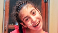 La historia de Linda, la ni&ntilde;a juje&ntilde;a a quien una marat&oacute;n de tecnolog&iacute;a busca mejorar su motricidad