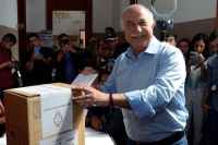 &ldquo;Es una elecci&oacute;n sumamente trascendente&rdquo;, dijo Fiad al votar