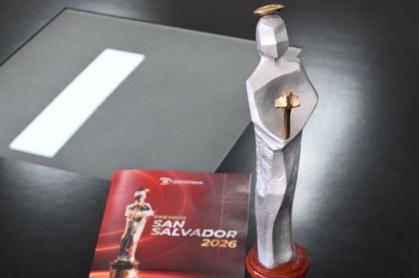 Reciben las postulaciones a candidatos a los Premios San Salvador 2026