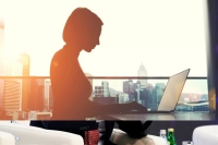 Mujeres fundadoras en Argentina: la estrategia de cinco emprendedoras para crear valor para sus marcas
