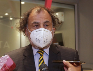 "No obstante esta situaci&oacute;n queremos aumentar a los trabajadores"