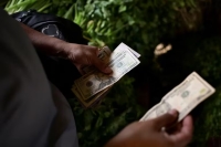 El Banco Central comenz&oacute; la semana comprando d&oacute;lares y las reservas volvieron a superar los USD 30.000 millones