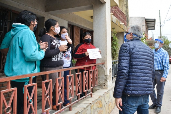Morales recorri&oacute; barrio Chijra