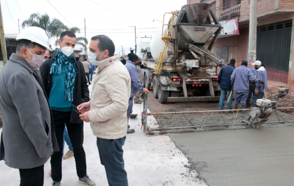 Pavimento en 18 Hect&aacute;reas de Alto Comedero&nbsp;