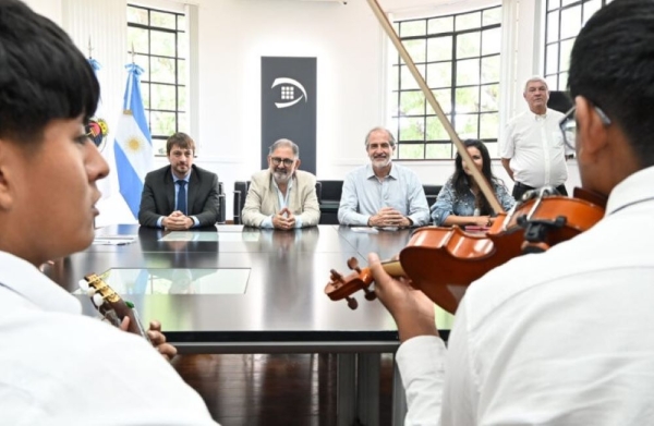 Escuela Municipal Marina Vilte present&oacute; &ldquo;J&oacute;venes del Sue&ntilde;o, Antolog&iacute;a&rdquo;