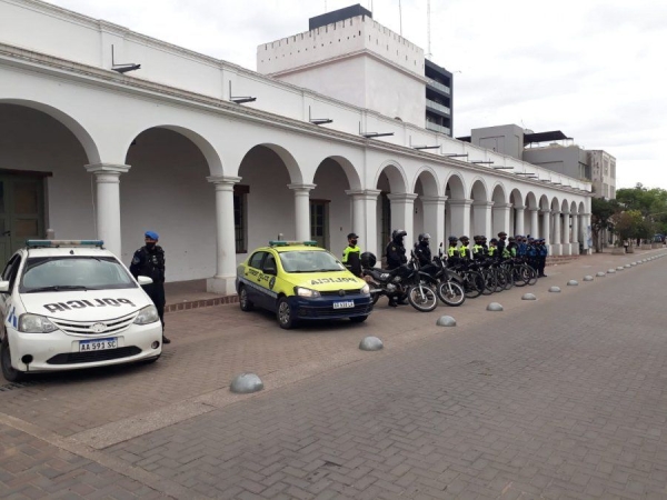 M&aacute;s de 4 mil polic&iacute;as para las elecciones de este domingo