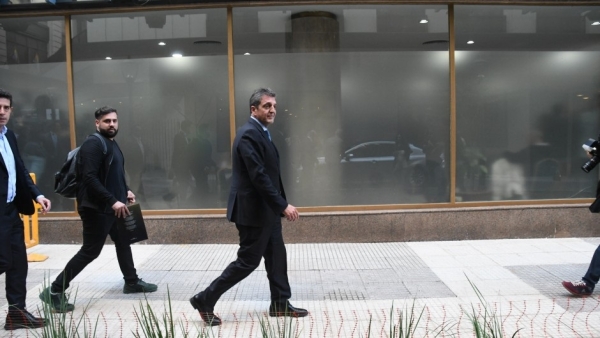 El FMI acept&oacute; aflojar el ajuste y Massa manda la misi&oacute;n a Washington
