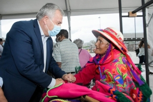 Morales felicit&oacute; a las mujeres emprendedoras de los altos valles