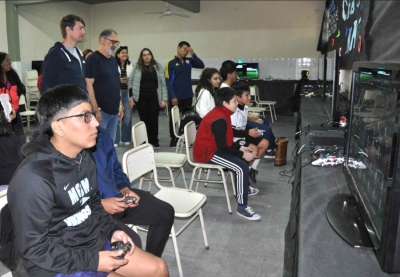 Multiespacio.Tercer torneo Champions Muni de PlayStation