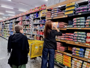 Impuestos sobre la mesa: as&iacute; impacta la carga impositiva en los precios del pan, la carne y la leche