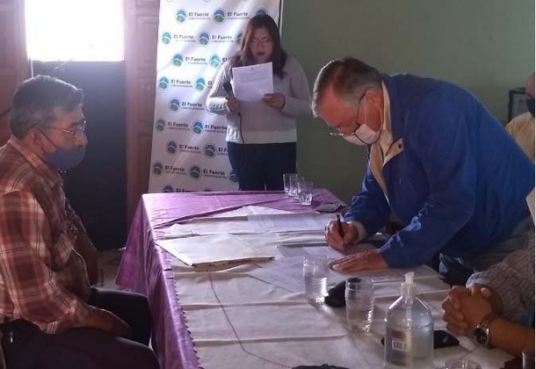 El Fuerte: Se entregaron decretos de adjudicaci&oacute;n