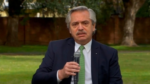 Fern&aacute;ndez demand&oacute; a Patricia Bullrich por 100 millones de pesos