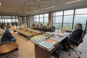 Gobierno y tabacaleros marcan agenda para fortalecer la producci&oacute;n