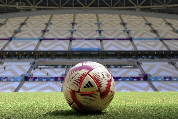 La FIFA present&oacute; la nueva pelota para los &uacute;ltimos cuatro partidos del Mundial