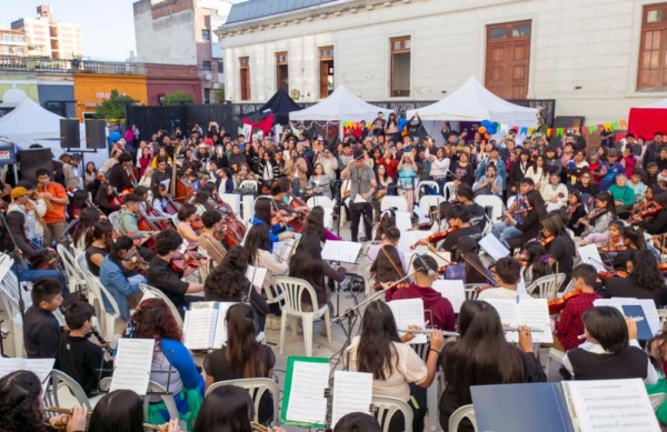M&uacute;sica para Creer reuni&oacute; a coros y orquestas