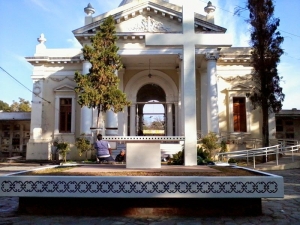 Habilitan por 30 d&iacute;as las visitas a cementerios de Capital