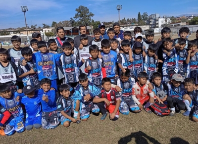 Escuelas de f&uacute;tbol infantil homenajearon a Jorge "Brocha" Jurado