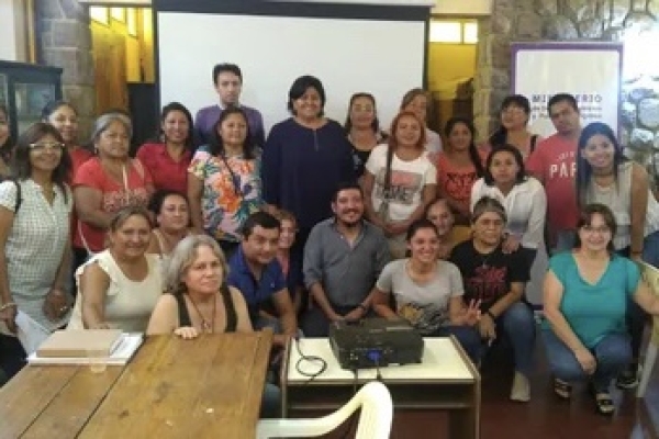 Fortalecimiento e inicio de emprendimientos de mujeres de organizaciones comunitarias