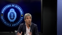 Caputo ya empez&oacute; a gastarse los fondos del FGS de los jubilados