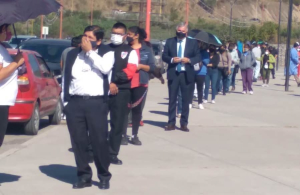 Morales recibi&oacute; la vacuna contra el COVID-19